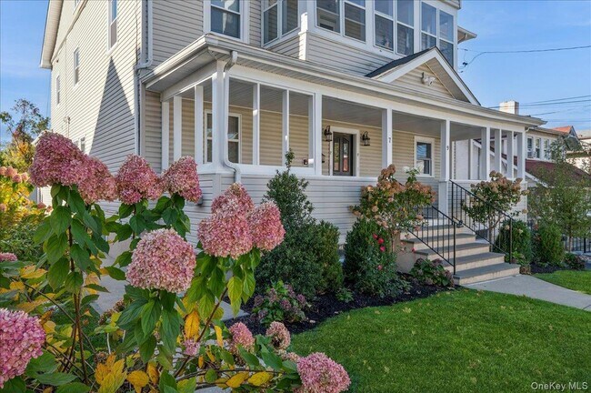 Building Photo - 9 Todd Pl