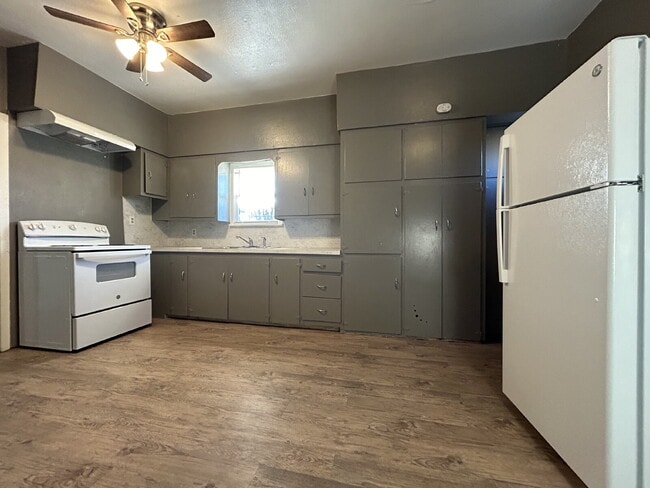 Foto del edificio - Duplex Located In Lubbock & Minutes From Schools, Parks & Texas Tech Campus