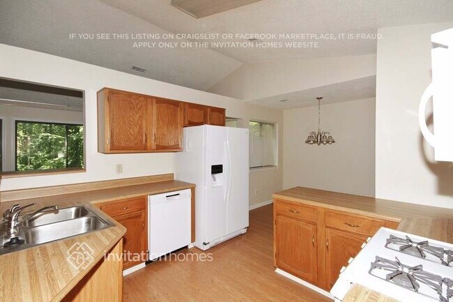 Foto del edificio - 950 Laurel Mill Dr