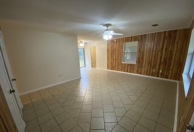 Foto del edificio - House for Rent