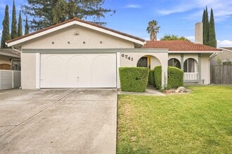 Building Photo - 6741 Altiplano Way