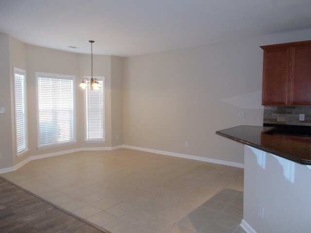 Building Photo - 122 Tilton Dr