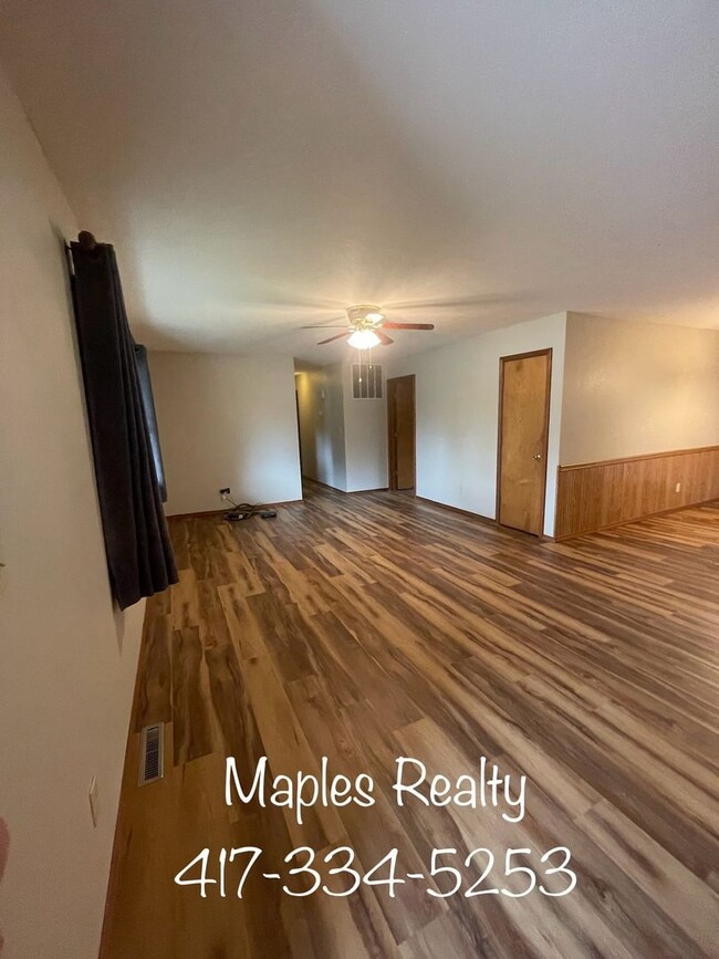 Building Photo - NEW LISTING 3 Bedroom, 2 Bath Home in Rockaway Beach, MO