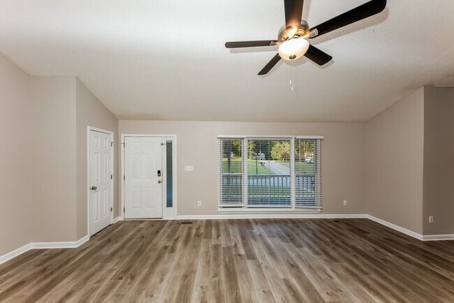 Foto del edificio - 524 Legacy Park Dr