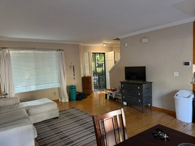 Foto del edificio - 8908 Gravenstein Way