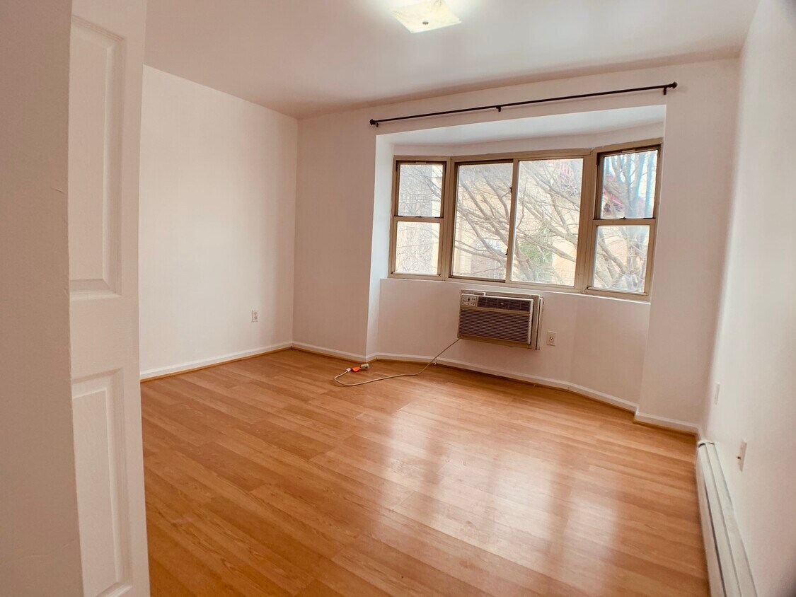 Primary Photo - 3522 28th St