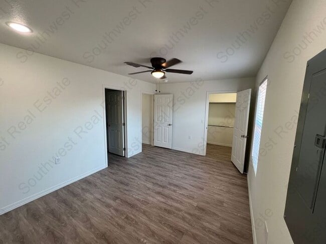 Foto del edificio - Brand new 2 bedroom 2 bath duplex