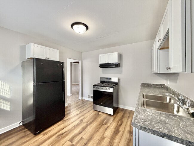 Foto del edificio - 1310 Copeland Ave