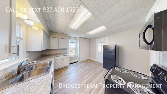 Building Photo - Charming Historic 2-Bedroom Home in Downto...