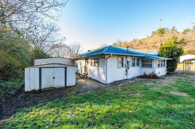 Foto del edificio - Charming Renovated 3-Bedroom Home in Dora!