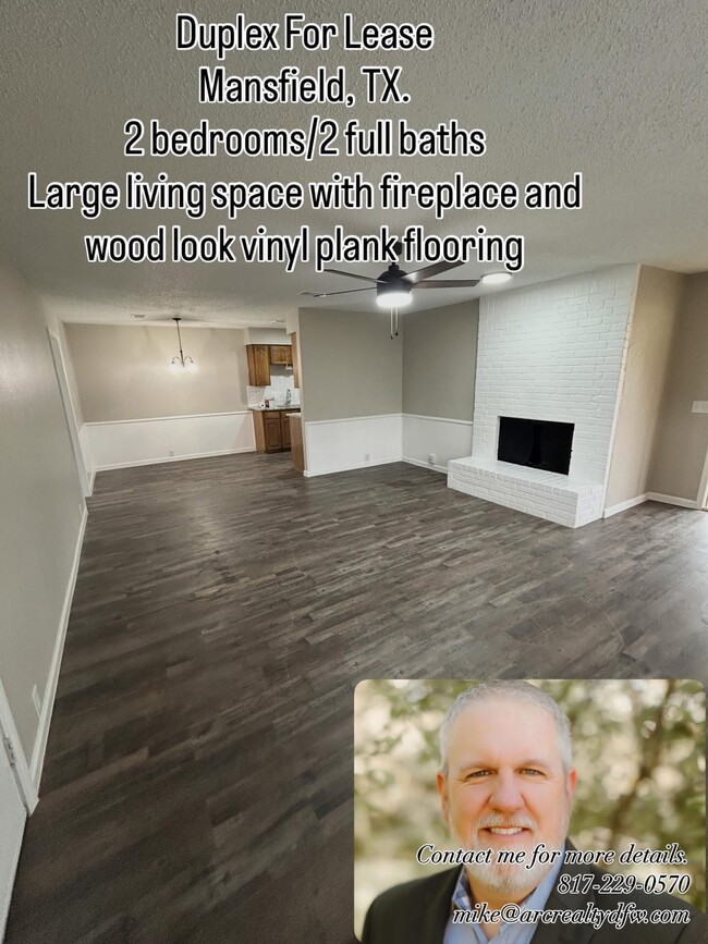 Área de estar - 1106 Magnolia St