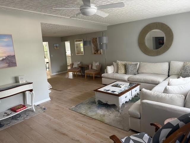 Foto del edificio - 2186 Sunnyside Pl