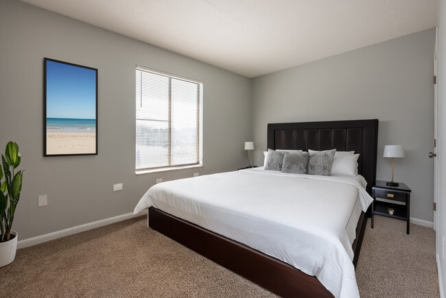 Dormitorio principal decorado - Revel Ocean