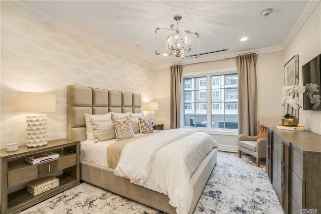 Foto del edificio - 3000 Royal Ct