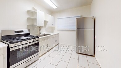 Building Photo - 640 Bird St