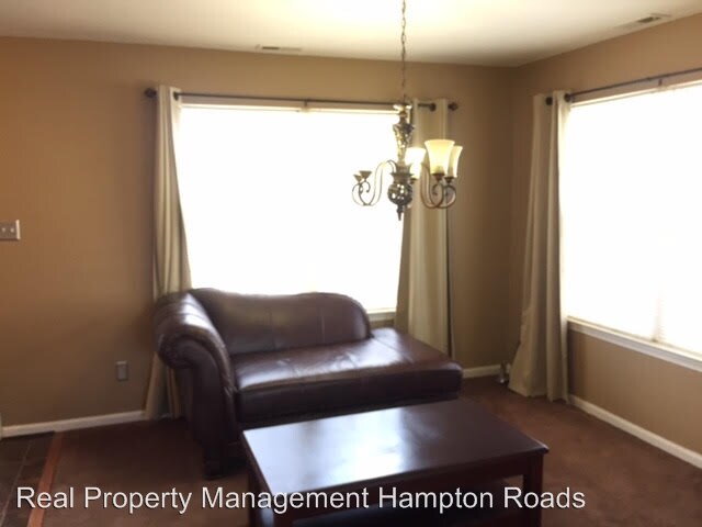 Building Photo - 5148 Winery Dr