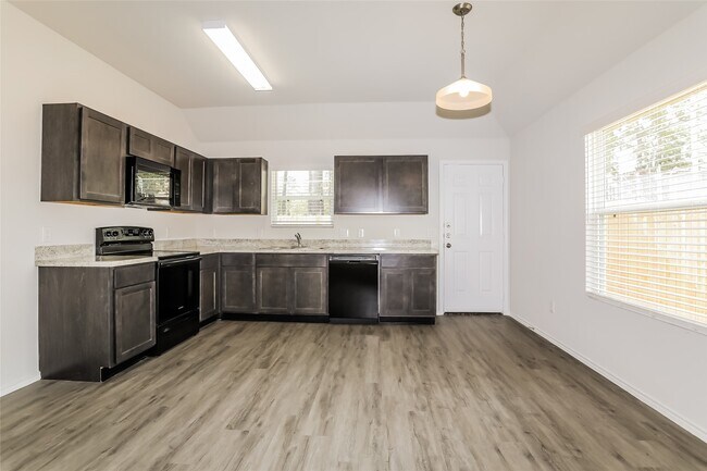 Building Photo - 212 Mouflon Dr