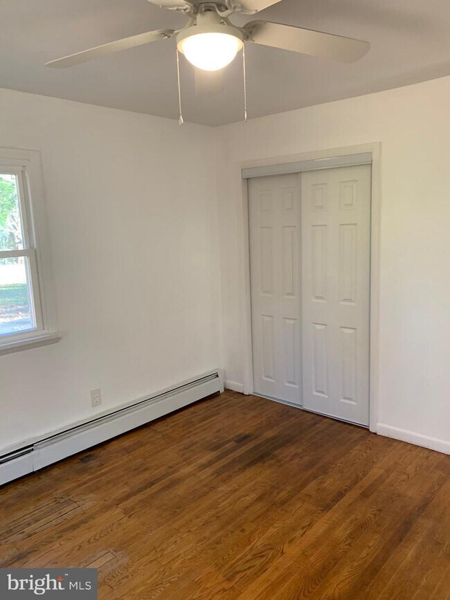 Building Photo - 48555 Beachville Rd