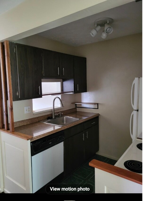 Foto del edificio - 5966 Andrews Rd