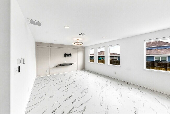 Foto del edificio - The Home You Will Be Happy to Come Home To.