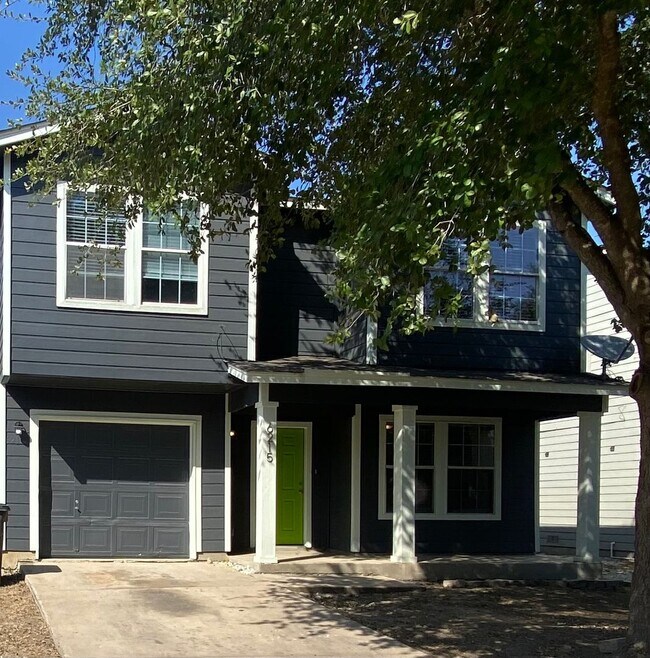 Building Photo - 6215 Austin Valley