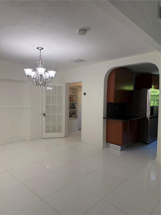 Foto del edificio - 402 SW 33rd Ave