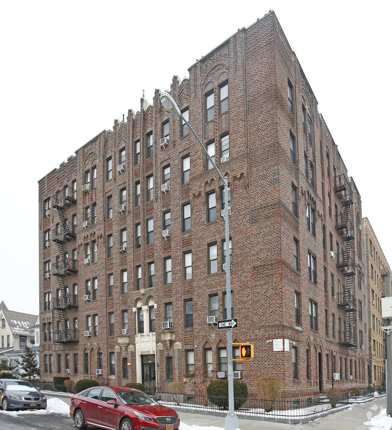 Foto principal - 86 Bay 29th St