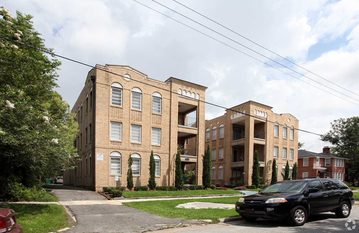 Building Photo - 2829-2833 Herschel St