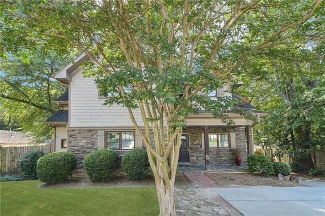 Building Photo - 1399 N Druid Hills Rd