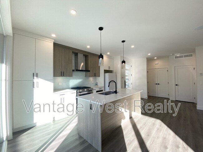 Photo du bâtiment - 867-867 Morrison Ave