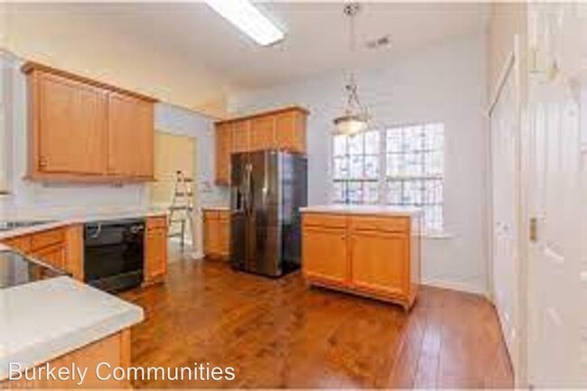Building Photo - 3 br, 2.5 bath House - 902 Satinwood Dr.