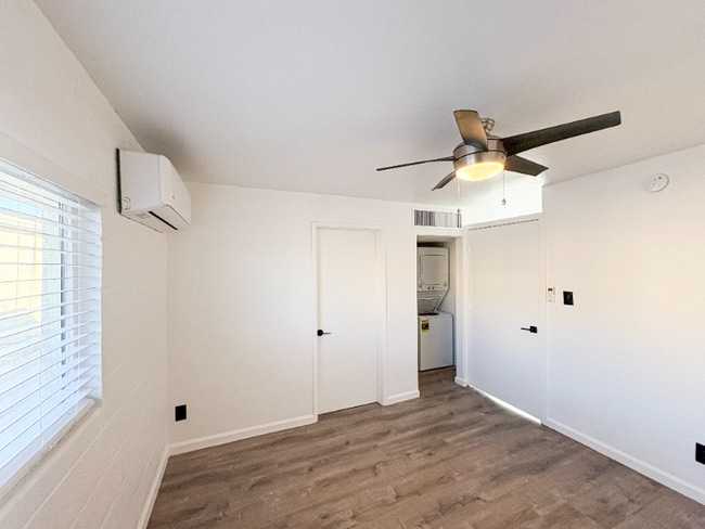 Foto del edificio - 1110 E Highland Ave