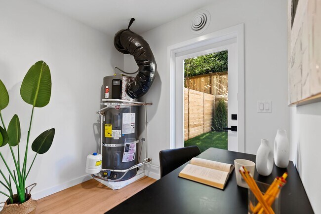 Foto del edificio - Modern Elegance in the Heart of Wallingford