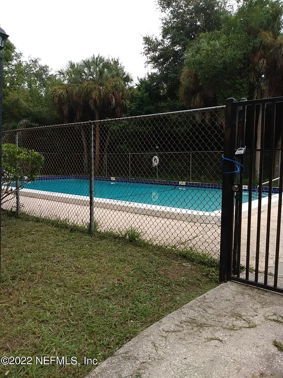 Foto del edificio - 710 Oaks Field Rd