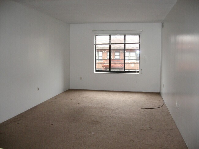 Foto del edificio - 37 Academy Ave