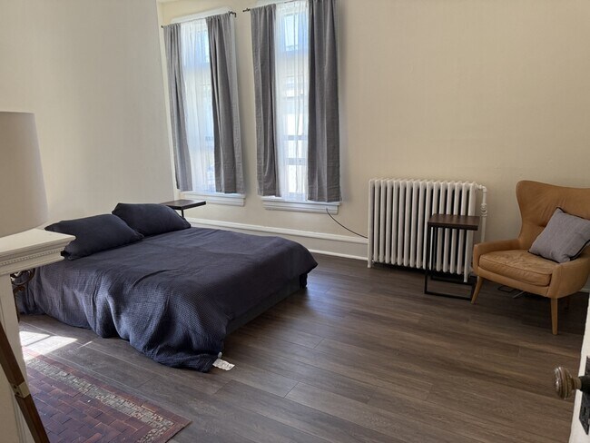 Foto del edificio - 137 E Gorham St