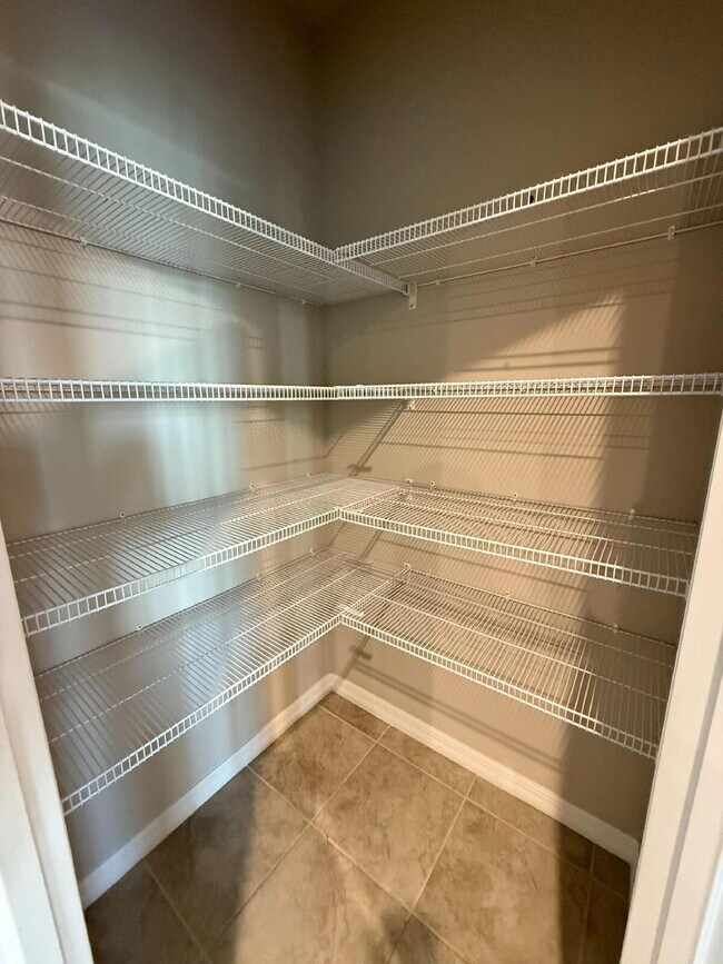 Foto del edificio - Delightful 3-Bedroom Townhouse in Union Square. Airy, Light-Filled & Move-In Ready.