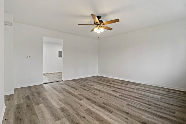 Building Photo - 1180 Larkdale Row