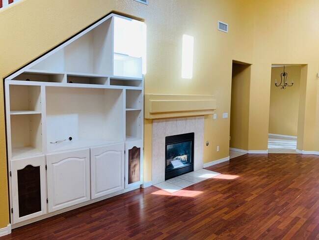 Foto del edificio - Beautiful Home In Rancho Sahuarita Located...