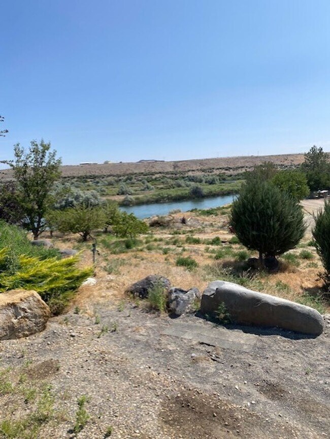 Foto del edificio - True Western Living On The Snake River