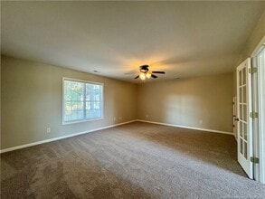 Building Photo - 134 Cresthaven Dr