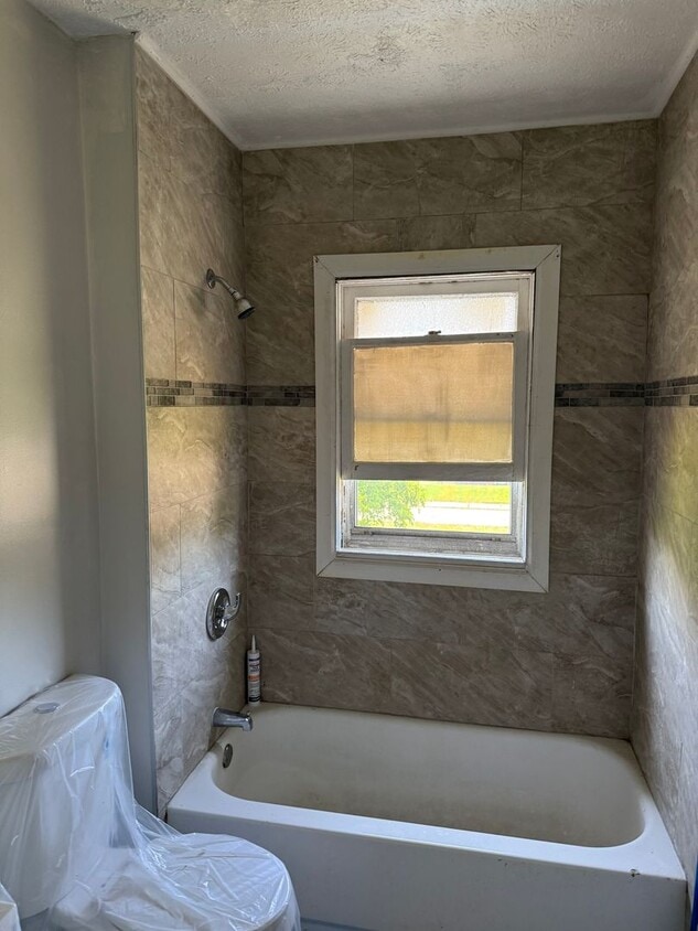 Building Photo - Section 8 Accepted!
