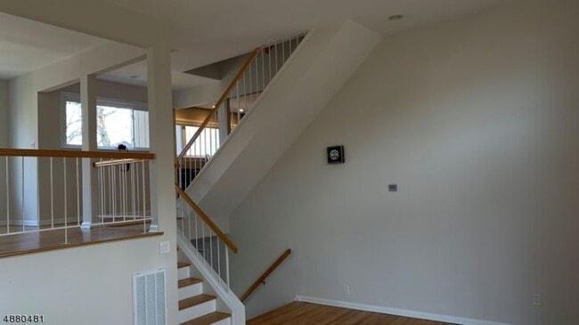 Building Photo - 4 Hemlock Ln