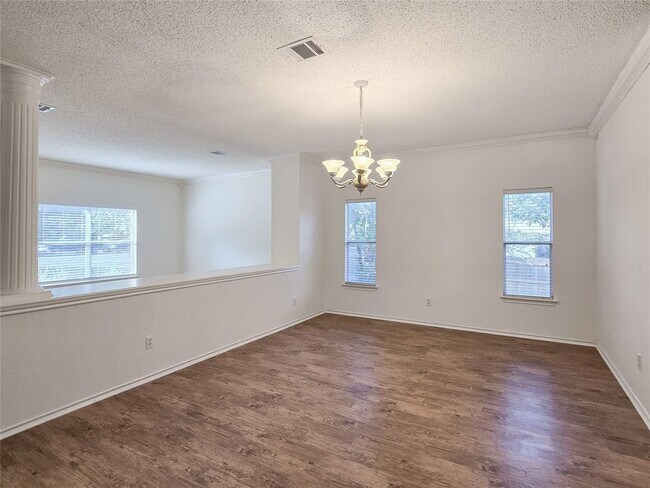 Foto del edificio - 8321 Cambria Dr