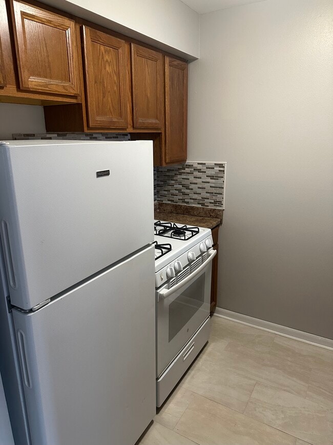 Building Photo - Campus Park Apartments