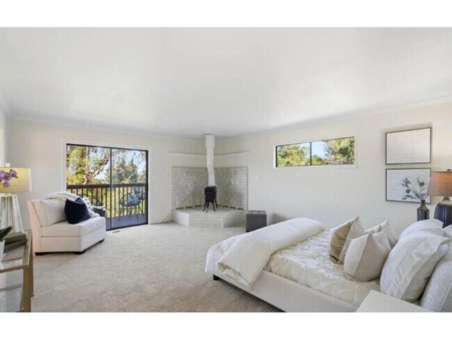 Foto del edificio - 3 Bedroom 3 Bathroom for Rent
