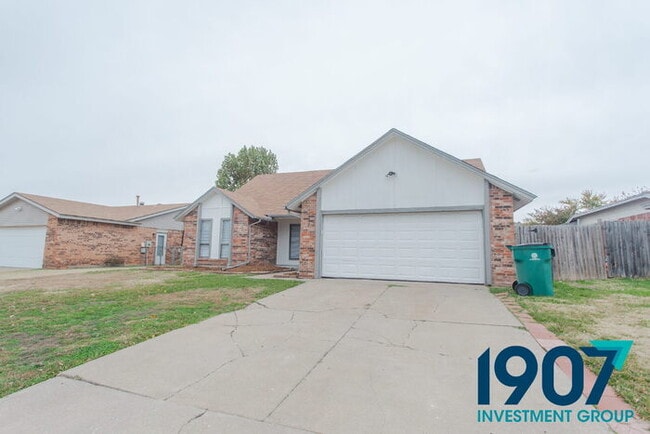 Building Photo - Stunning 3-Bedroom Home with Dramatic Vaulted Ceilings and Loft in OKC!