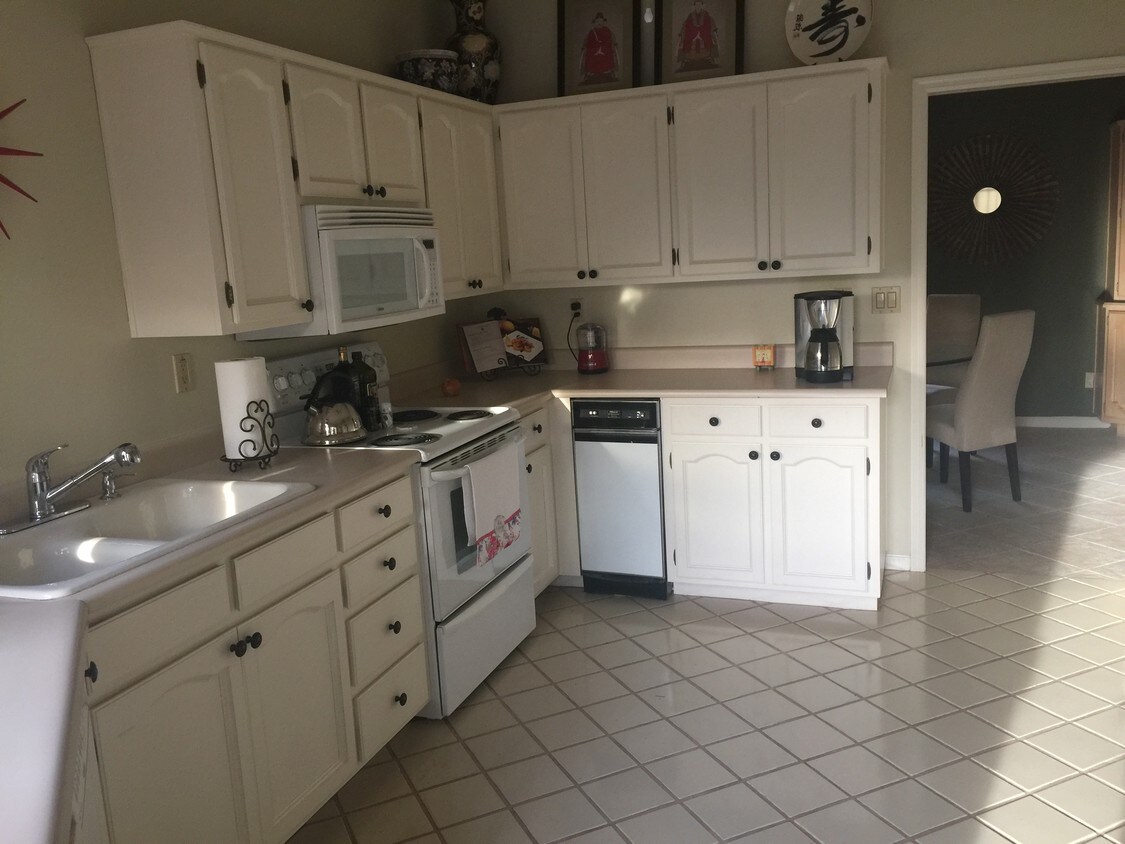 7955 E Chaparral Rd, Scottsdale, AZ 85250 Condo for Rent in Scottsdale, AZ