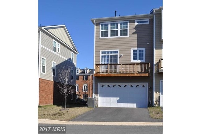 Building Photo - 42777 Hay Rd