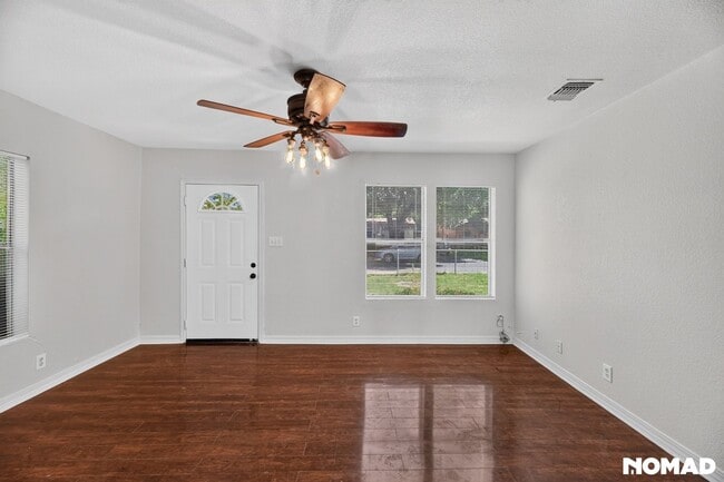 Building Photo - 1534 Mardell St